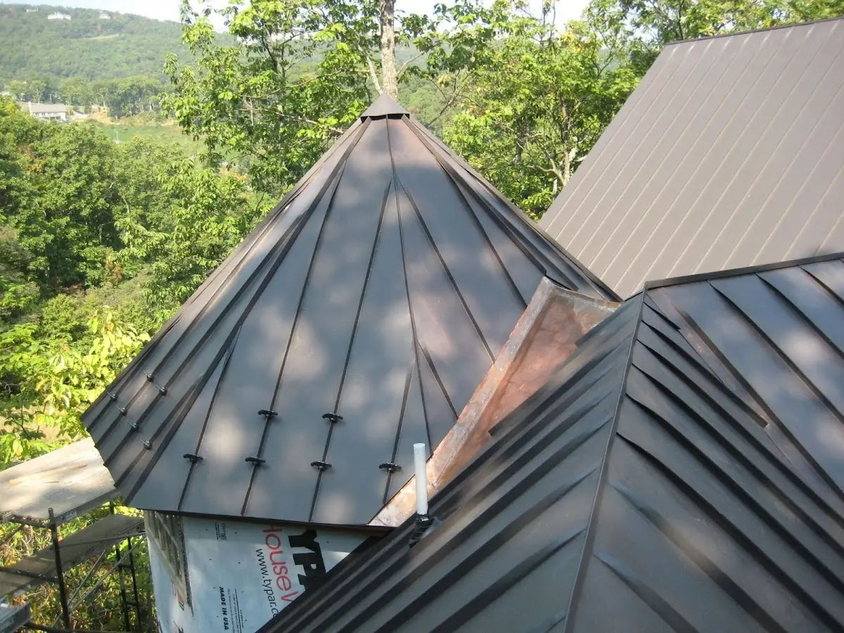 Professional Gutter Cleaning by Craftsman Roofing in King City